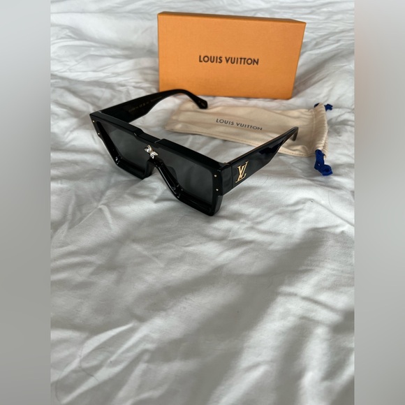 Louis Vuitton Sunglasses Cyclone Black - Picture 2 of 5